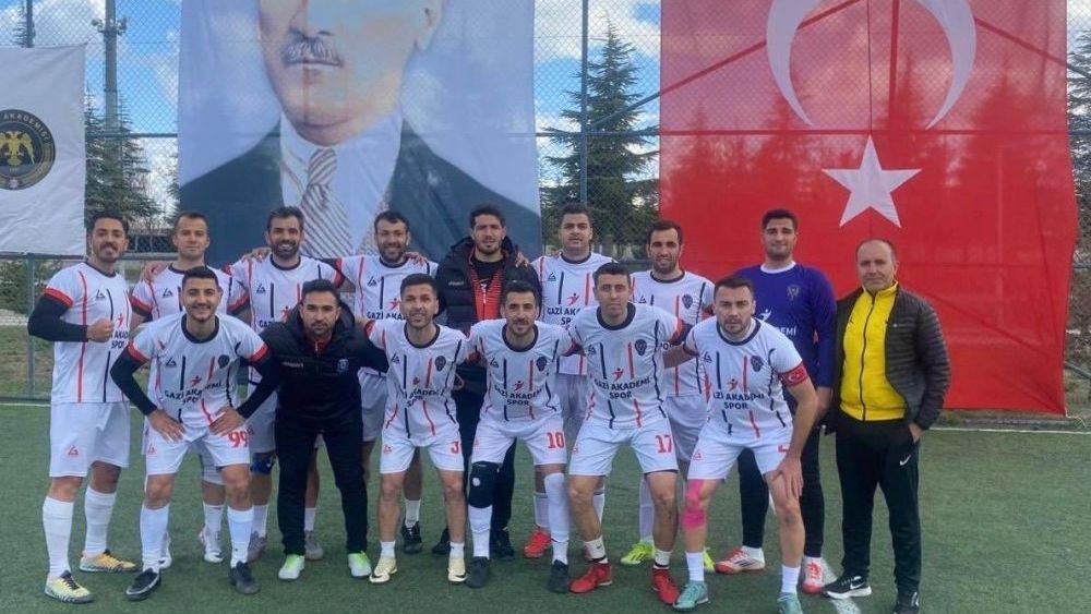 Gaziantep Emniyeti finale kaldı